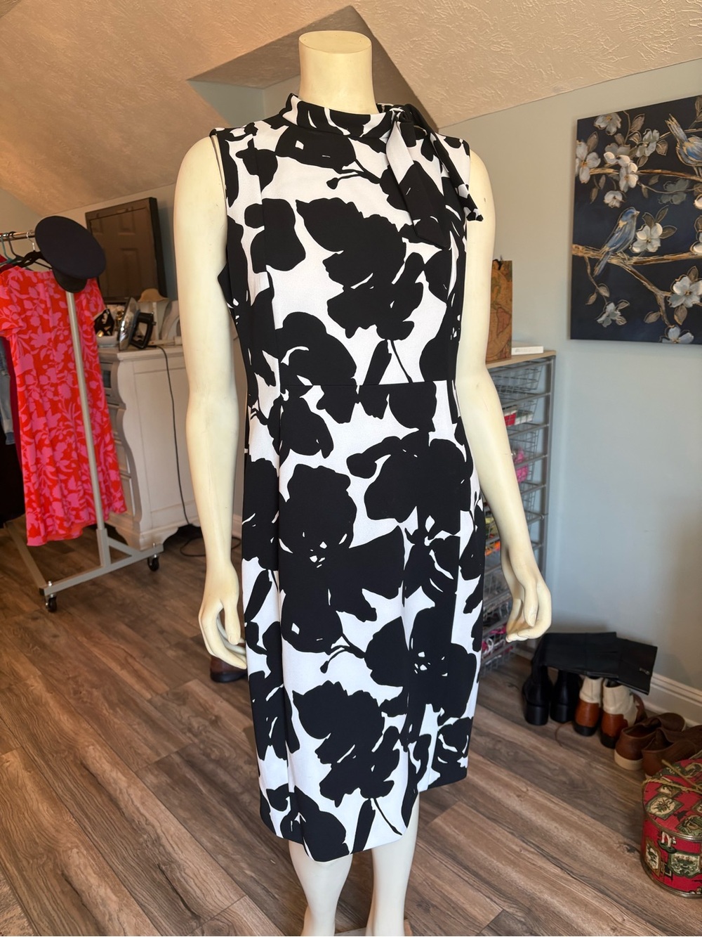 Calvin Klein Black & White Floral Tie-Neck Dress